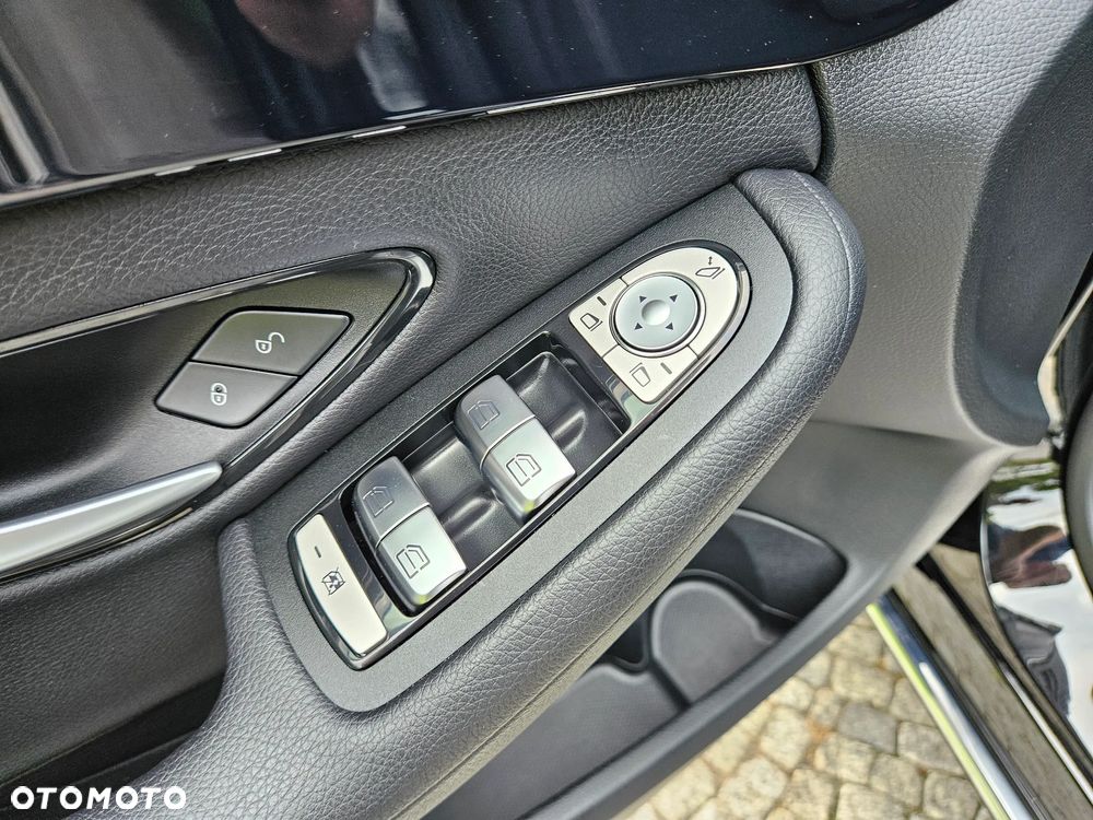 Mercedes-Benz Klasa C 160 Business Edition 9G-TRONIC - 19