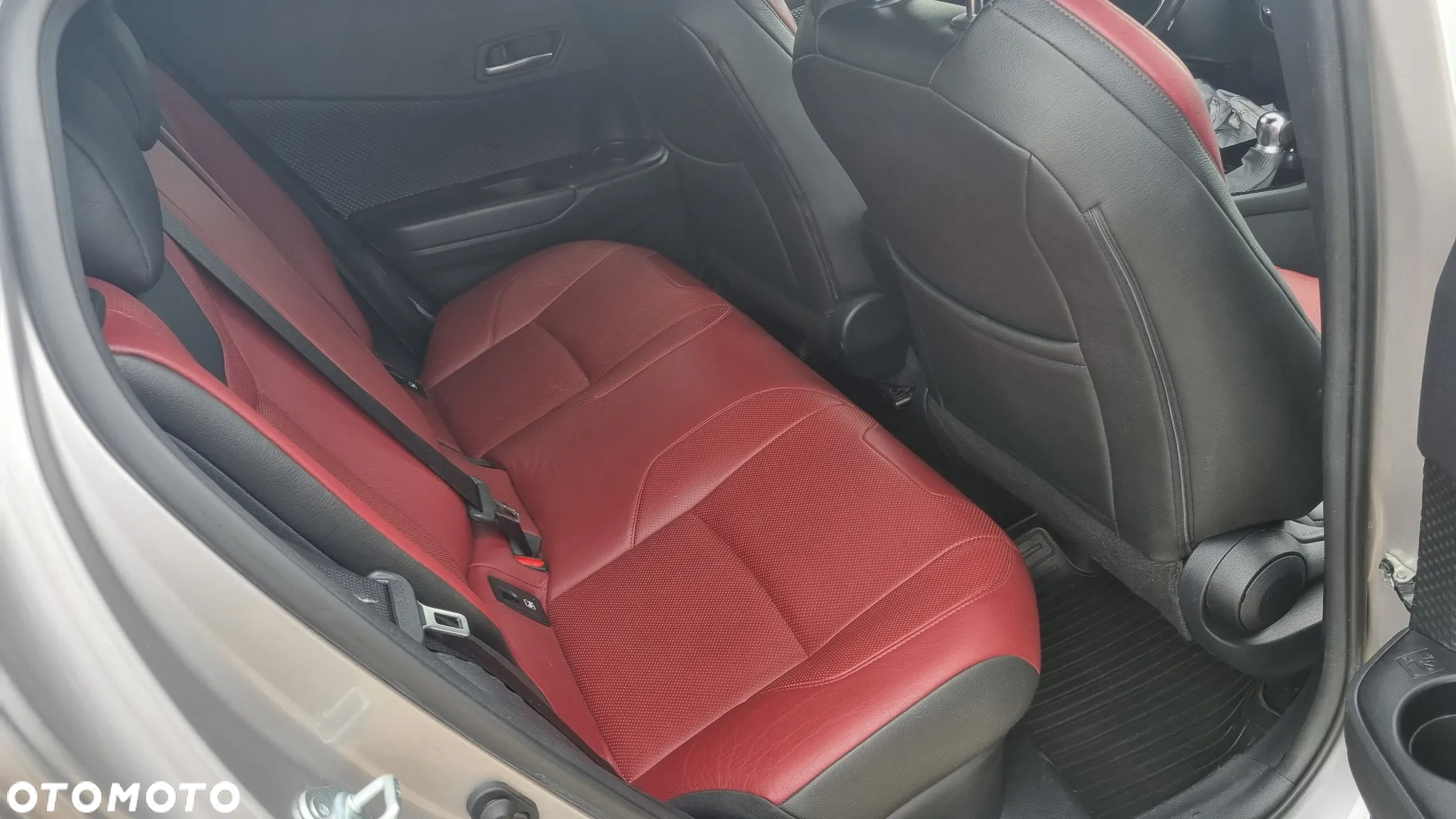 Toyota C-HR 1.8 Hybrid Comfort - 17