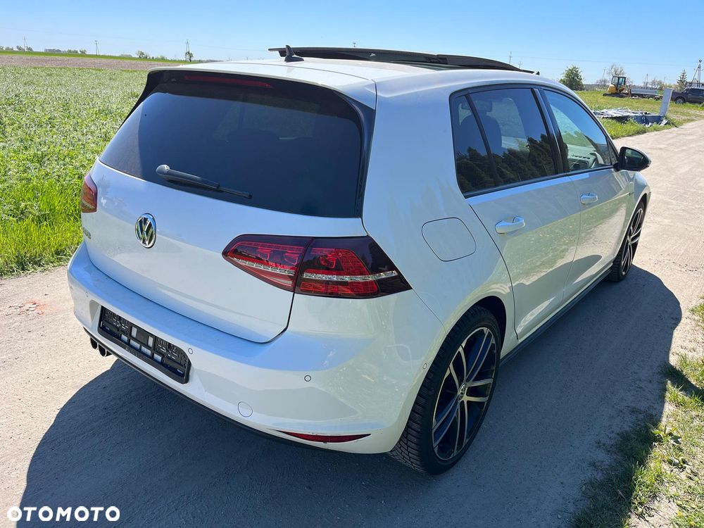 Volkswagen Golf - 4