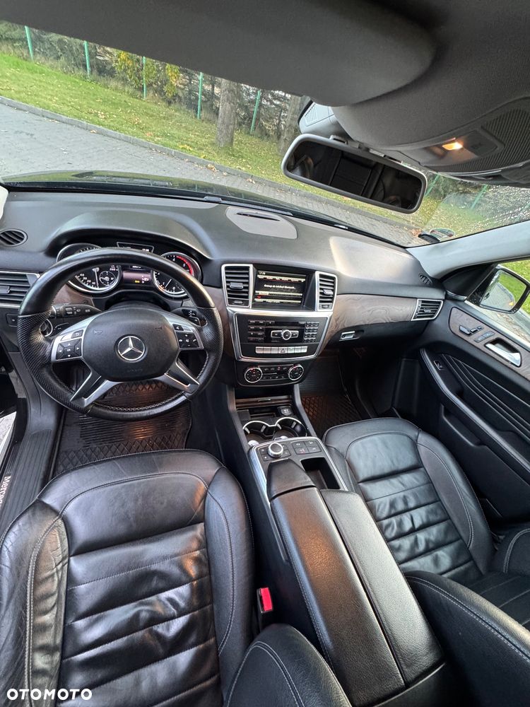 Mercedes-Benz ML 350 BlueTec 4-Matic - 2