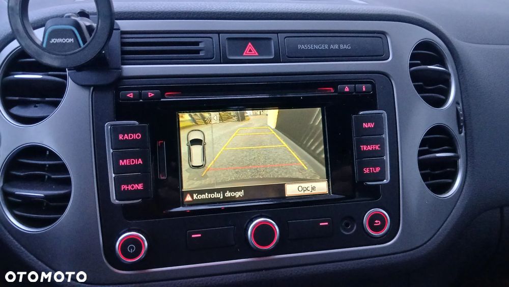 Volkswagen Tiguan 2.0 TDI DPF BlueMotion Technology Lounge Sport & Style - 13