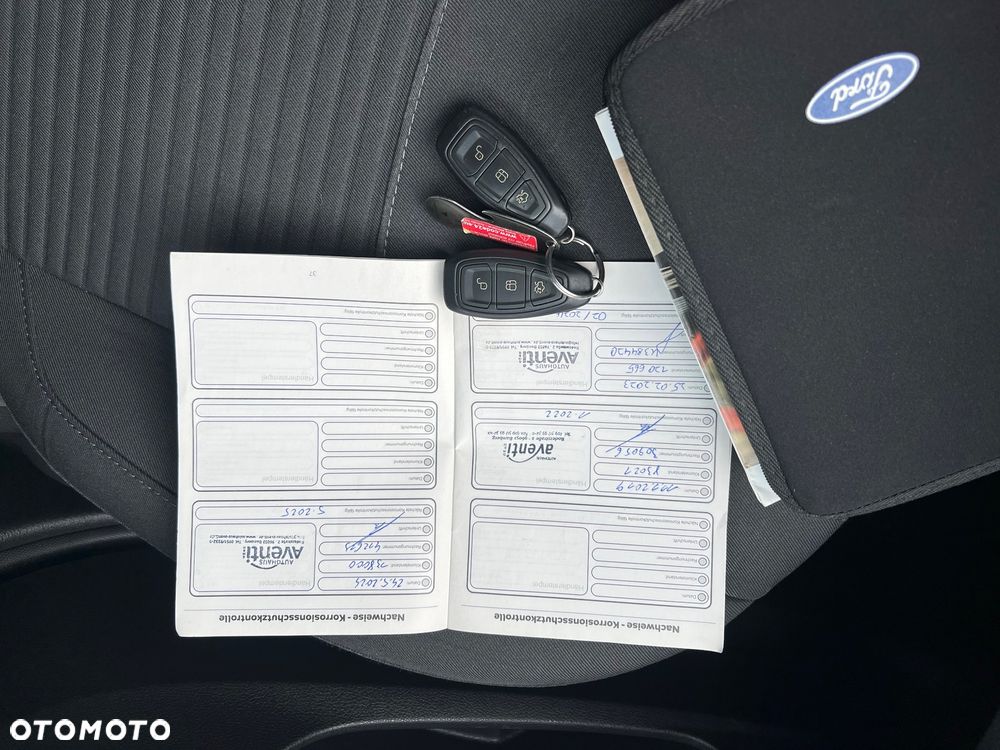 Ford Focus 1.0 EcoBoost Titanium - 24