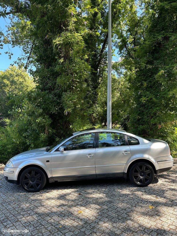 VW Passat 1.9 TDi Highline Tip - 6