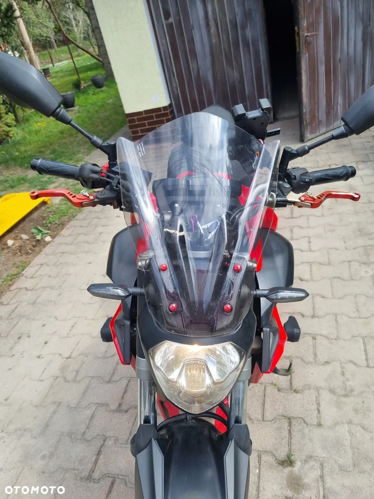 Yamaha MT - 8
