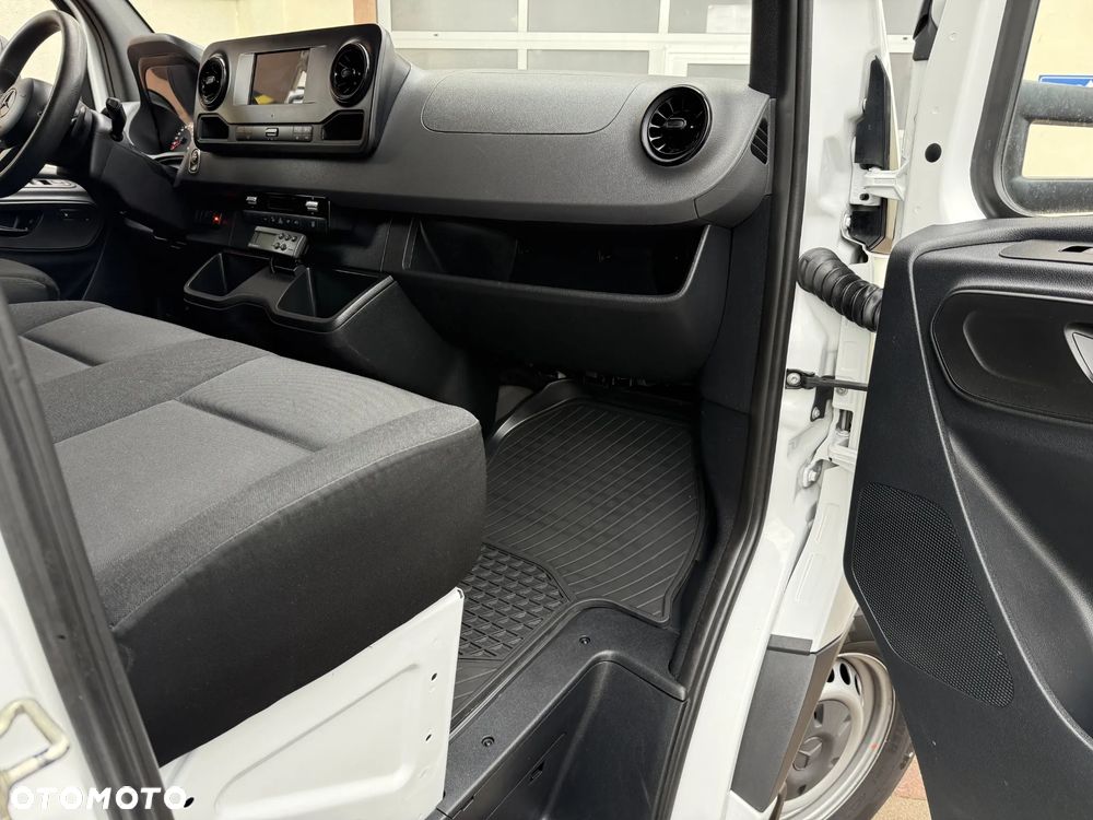Mercedes-Benz Sprinter 3,0 Chłodnia Mroźnia Winda - 31