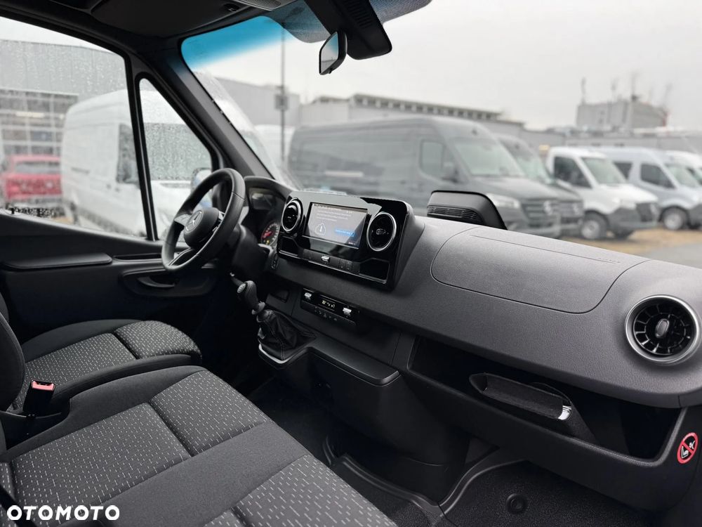 Mercedes-Benz Sprinter - 7