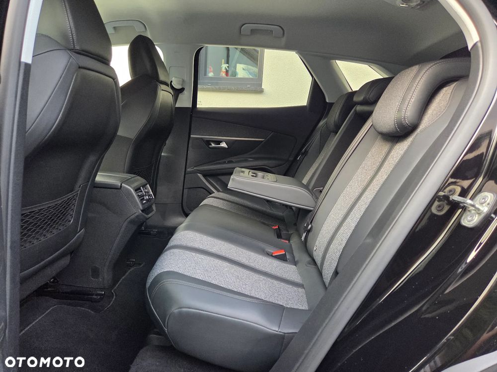 Peugeot 3008 1.5 BlueHDi Allure Pack S&S EAT8 - 36