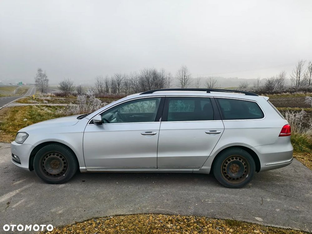 Volkswagen Passat 2.0 TDI Comfortline - 4