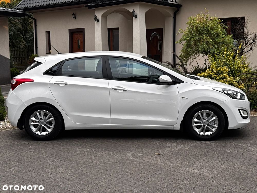 Hyundai i30 blue 1.6 GDI Style - 6
