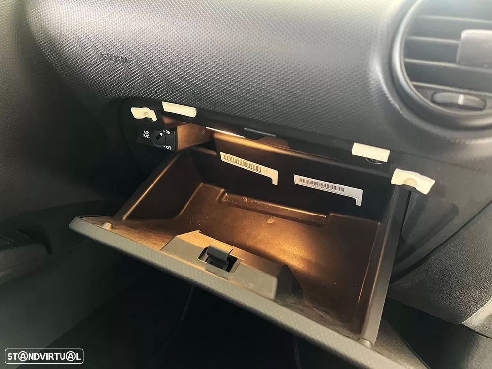 SEAT Leon 1.6 TDI DPF Ecomotive Sport - 17