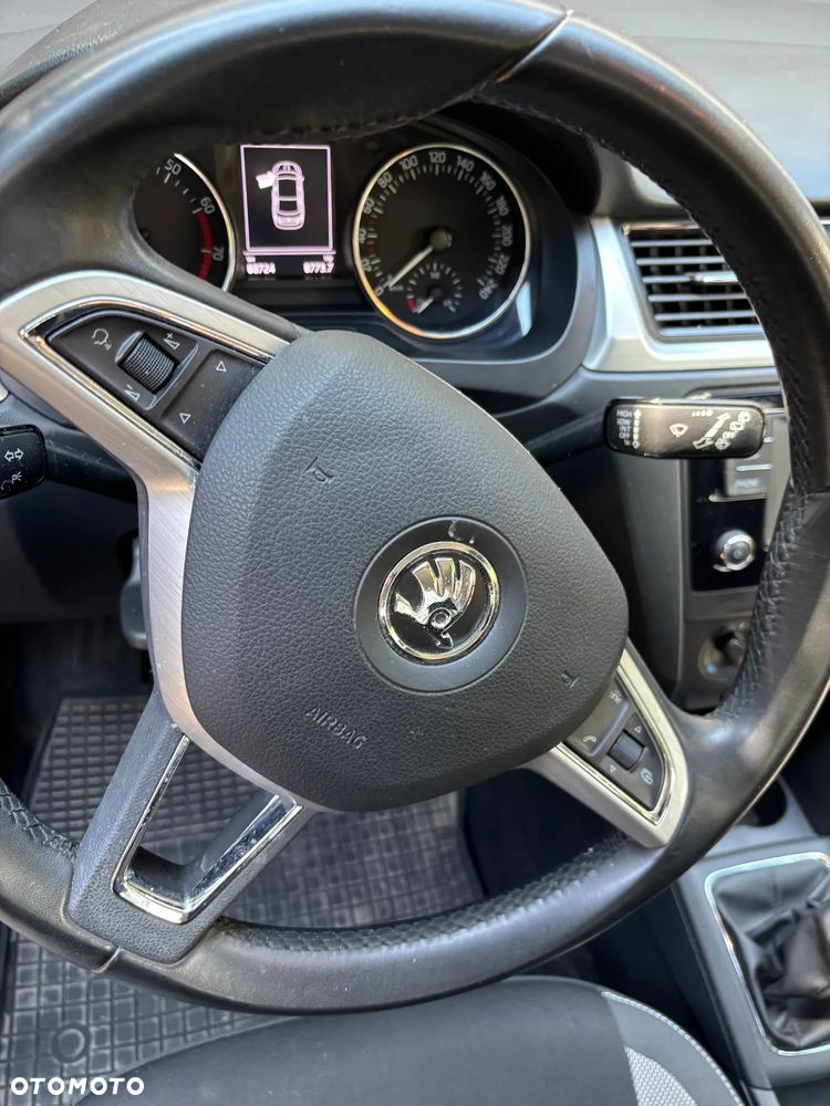 Skoda RAPID 1.2 TSI Ambition - 5
