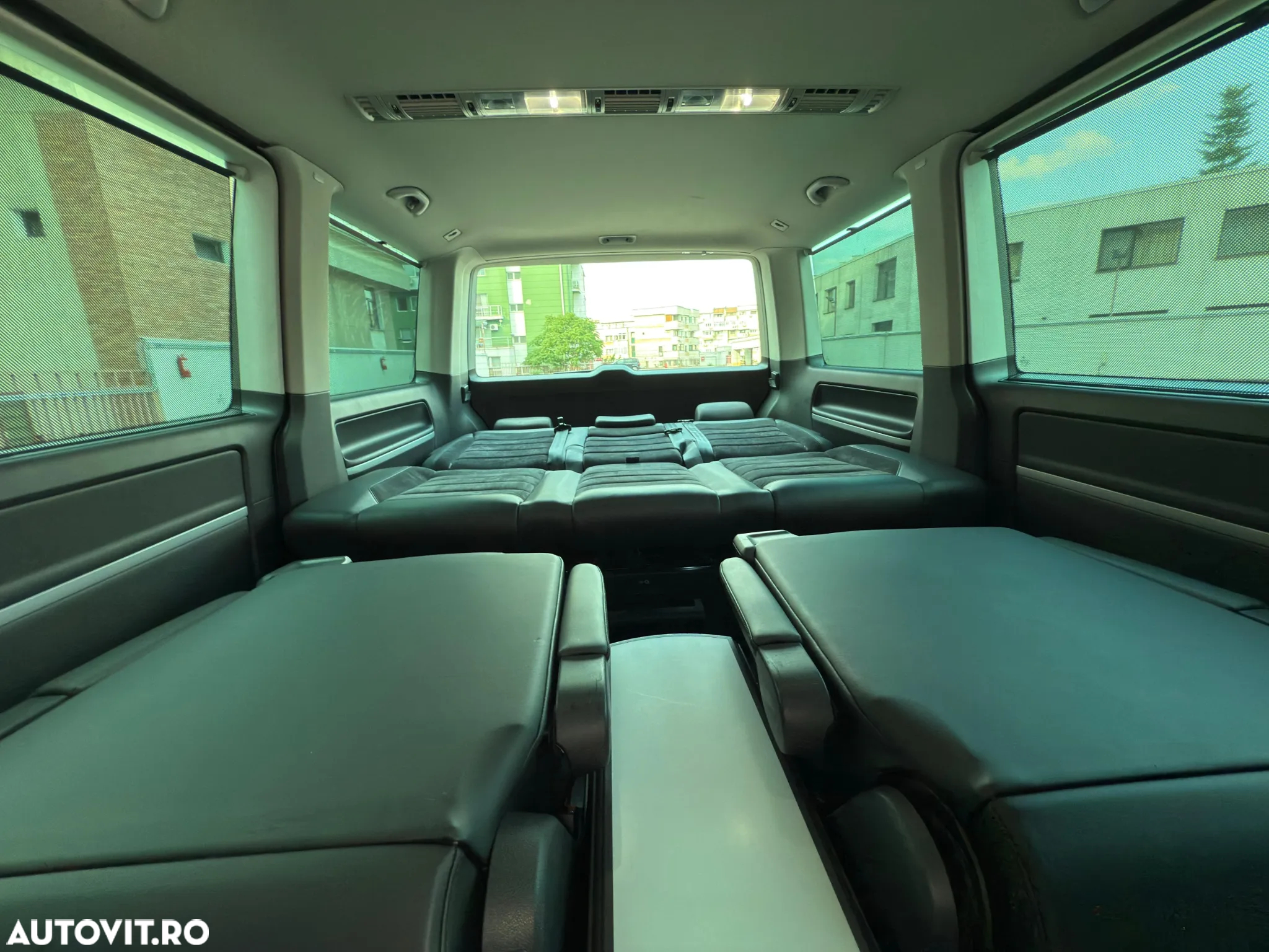Volkswagen Multivan - 20