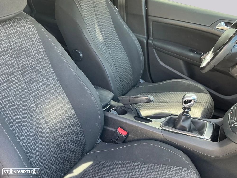 Peugeot 308 SW 1.2 PureTech Allure - 3