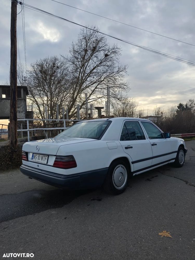 Mercedes-Benz W124 - 4