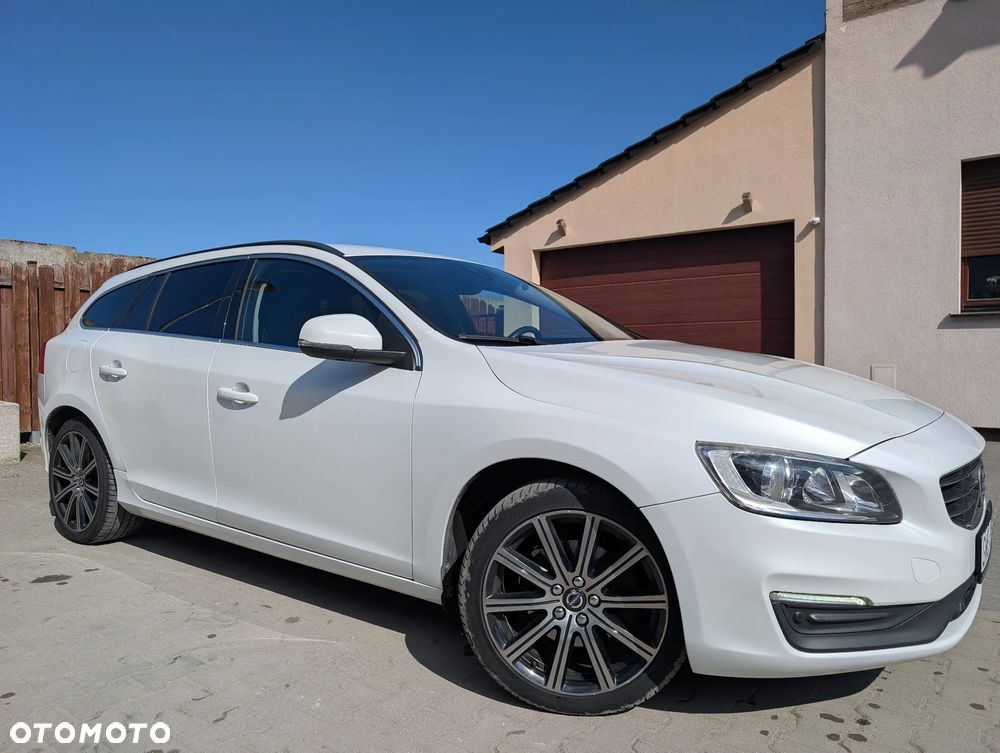 Volvo V60 D3 Geartronic Summum - 2
