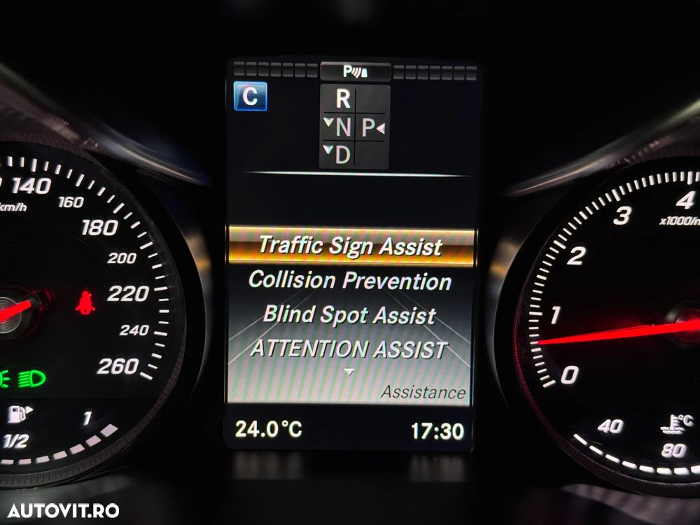Mercedes-Benz GLC Coupe 250 4Matic 9G-TRONIC AMG Line - 37