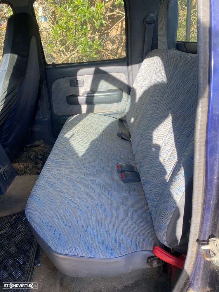 Toyota Hilux - 7