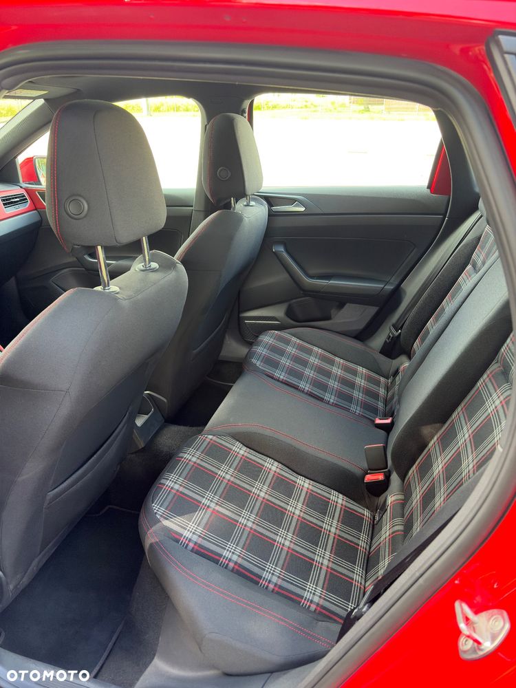 Volkswagen Polo - 13