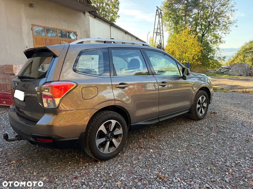 Subaru Forester 2.0 i Exclusive - 35
