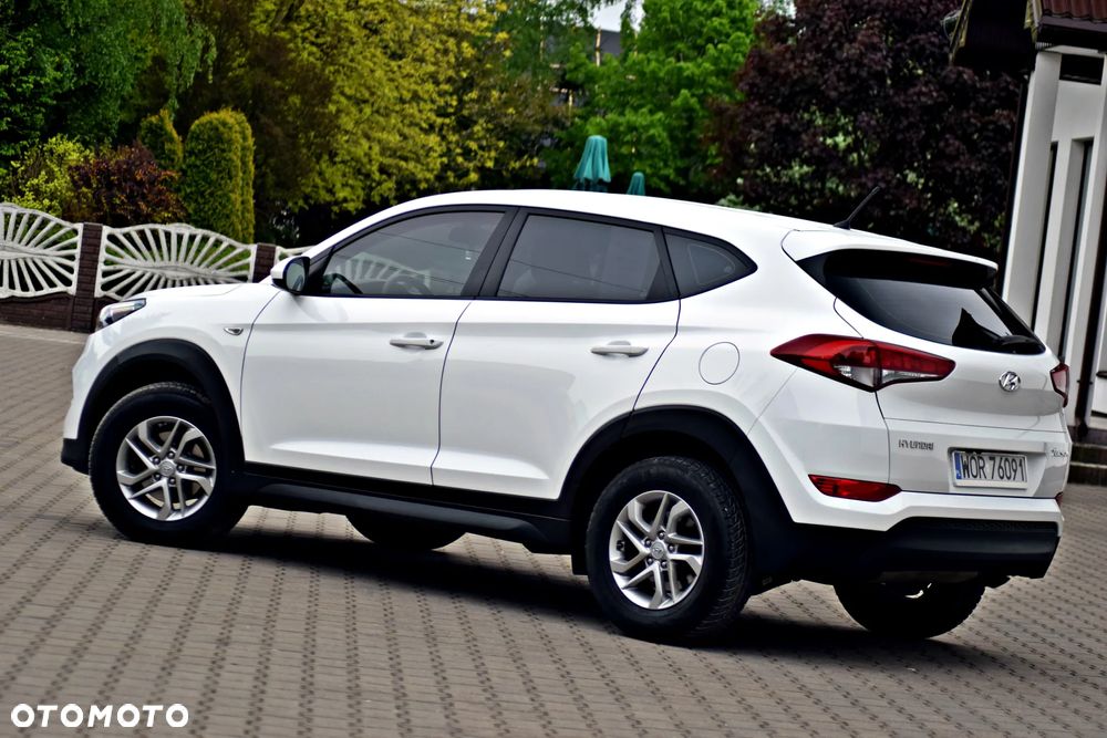Hyundai Tucson blue 1.7 CRDi 2WD Trend - 17