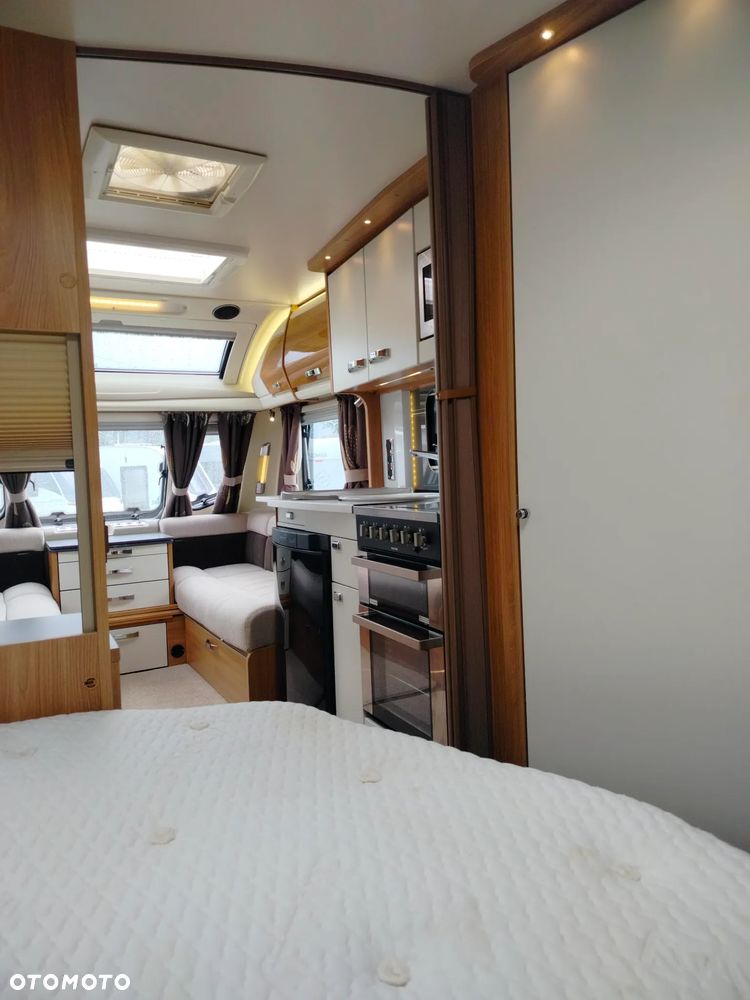 SWIFT ELEGANCE 570 - 21