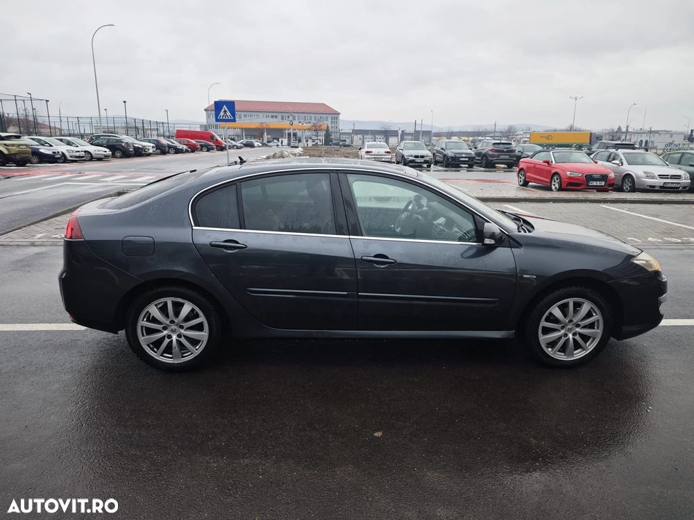 Renault Laguna dCi 110 FAP Bose Edition - 6