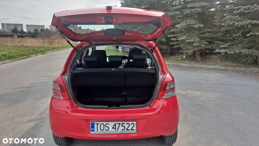 Toyota Yaris 1.0 VVT-i - 10