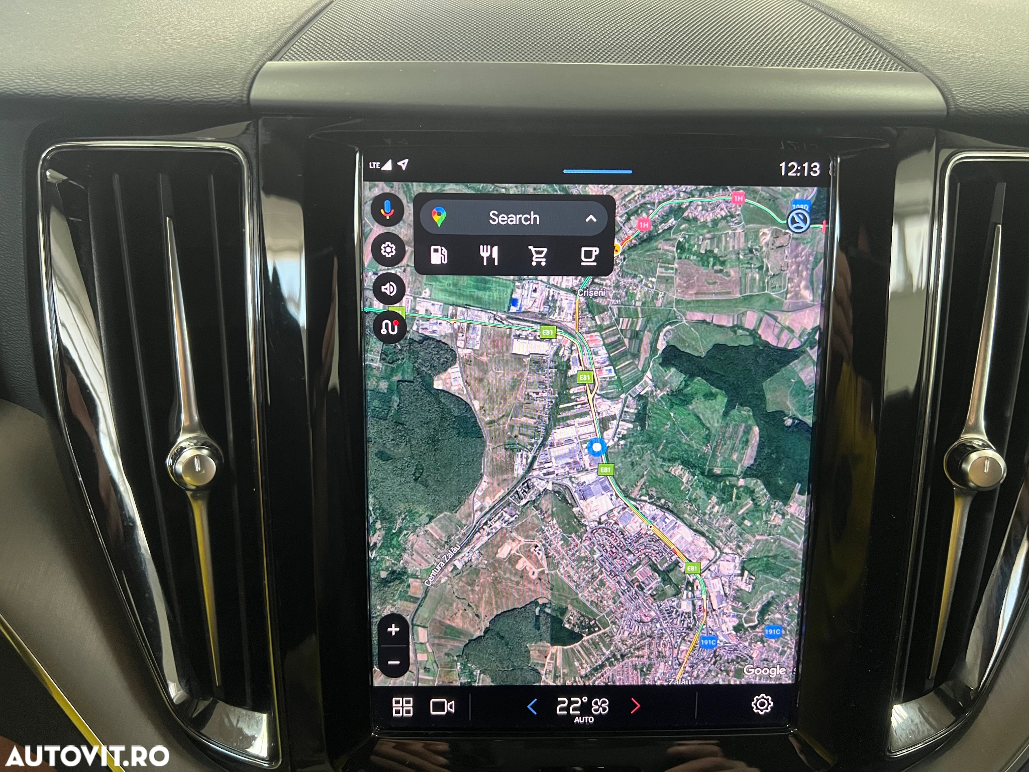 Volvo XC 60 B4 MHEV AT8 AWD Momentum Pro - 30