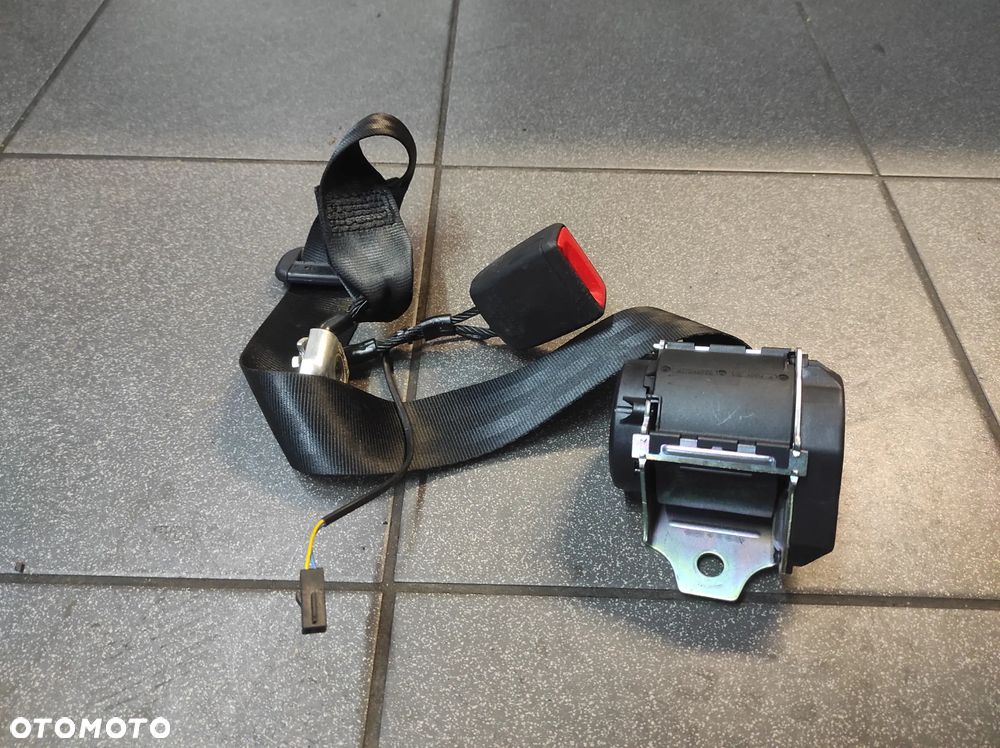 SKODA FABIA 3 ZAPINKA PASA TYLNA ŚRODKOWA 6V0857740F WYSYŁKA !!!!!! - 1