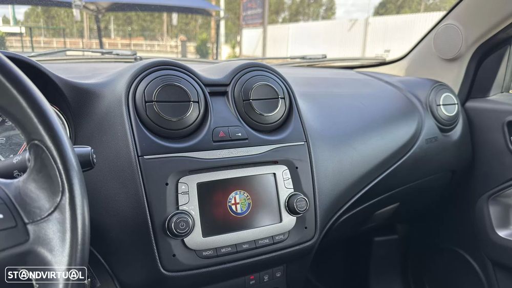 Alfa Romeo MiTo 1.6 JTD Distinctive - 31