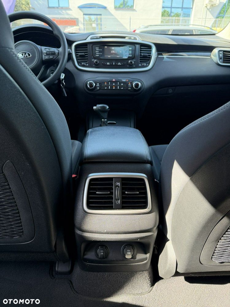 Kia Sorento - 30