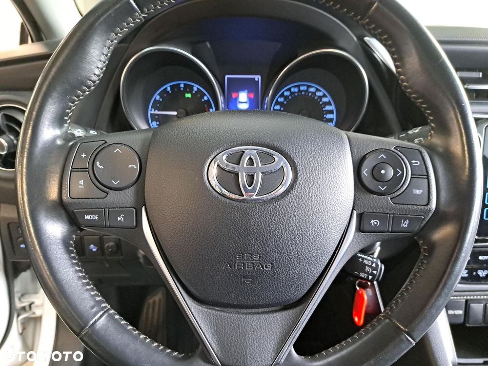 Toyota Auris - 29