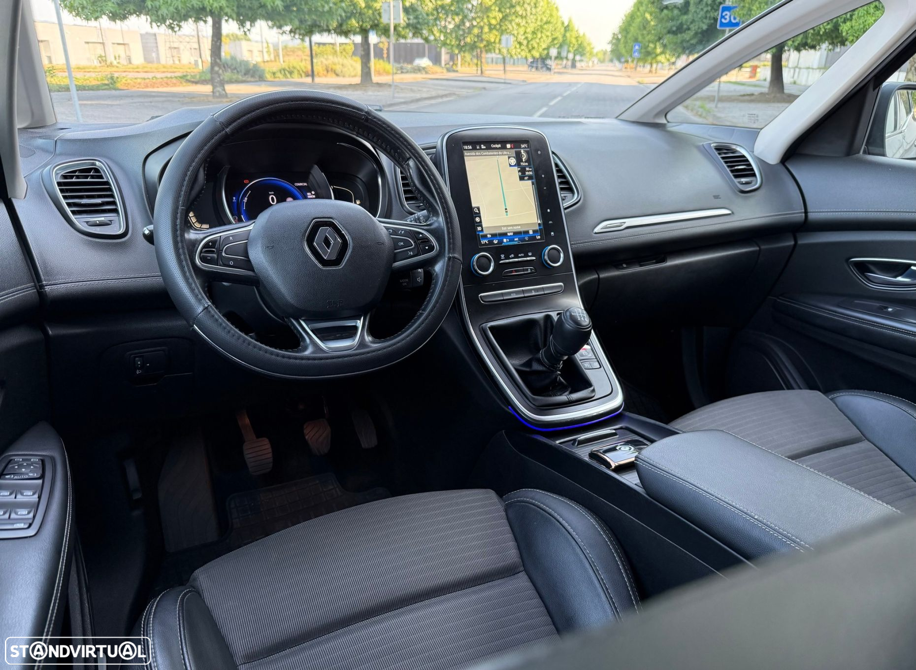 Renault Grand Scénic 1.5 dCi Luxe SS - 11