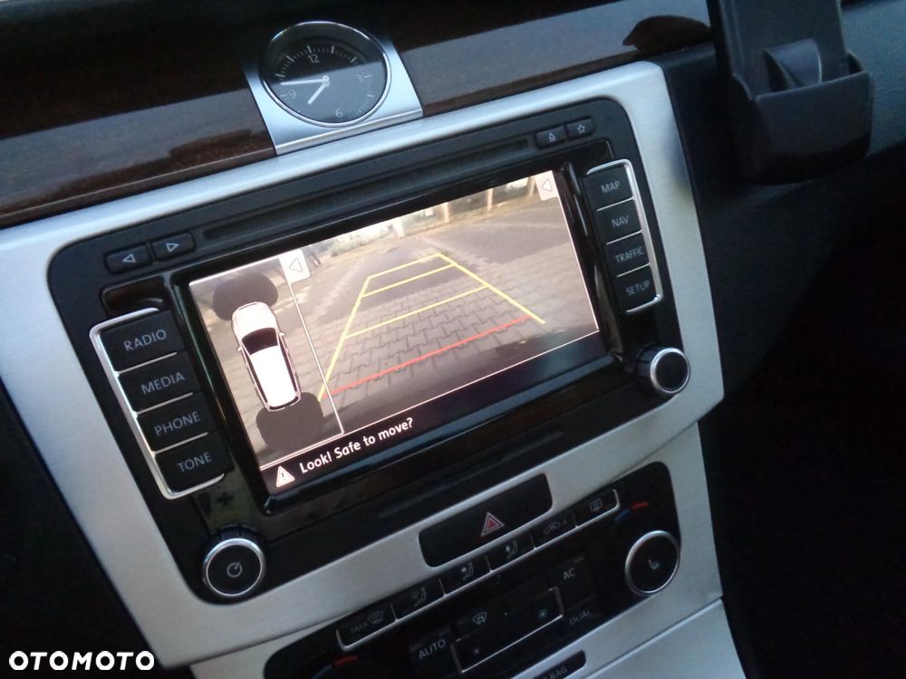 Volkswagen Passat 2.0 TDI DPF Highline - 10