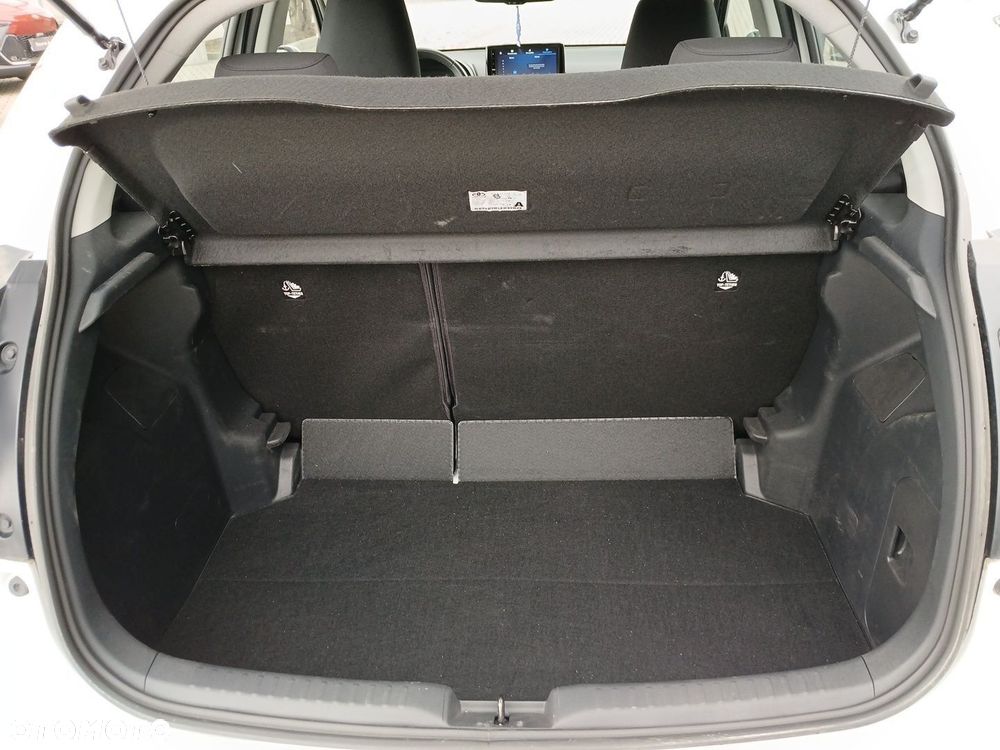 Toyota Yaris 1.5 Comfort - 24