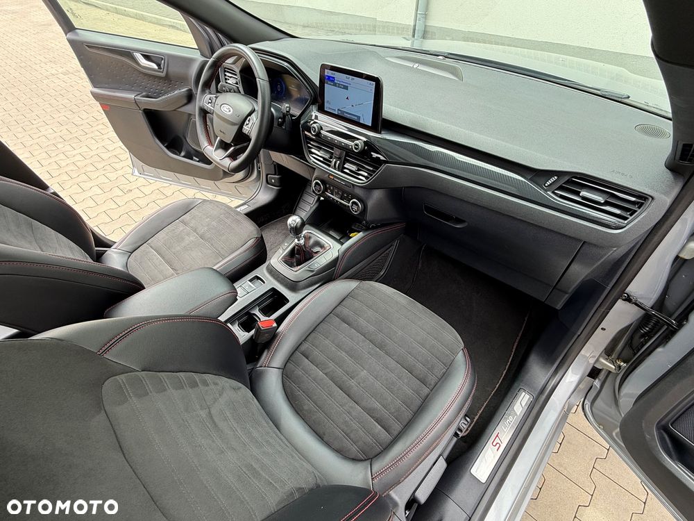 Ford Kuga 2.0 EcoBlue Hybrid ST-LINE - 25