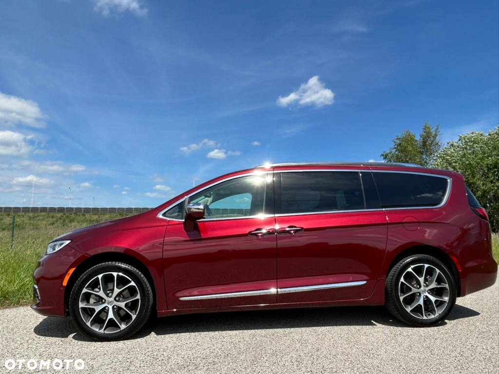 Chrysler Pacifica - 11