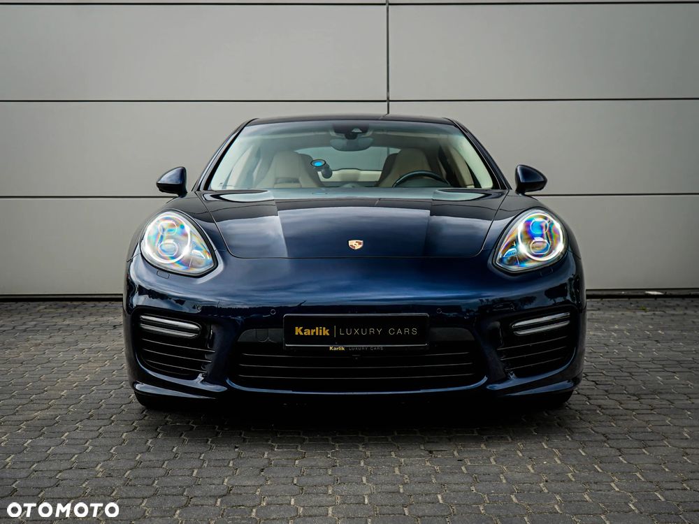 Porsche Panamera - 3