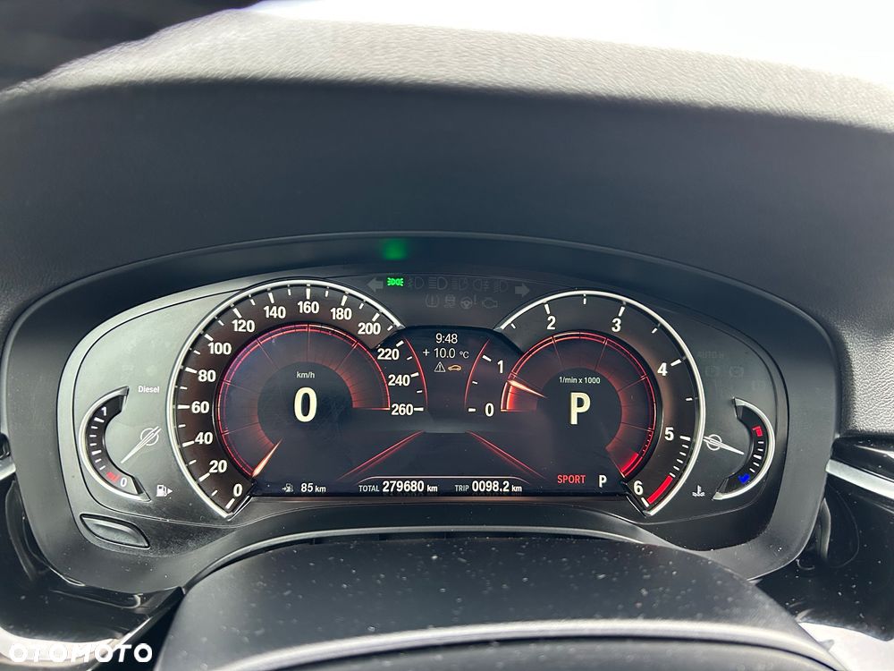 BMW Seria 5 520d Sport Line - 29