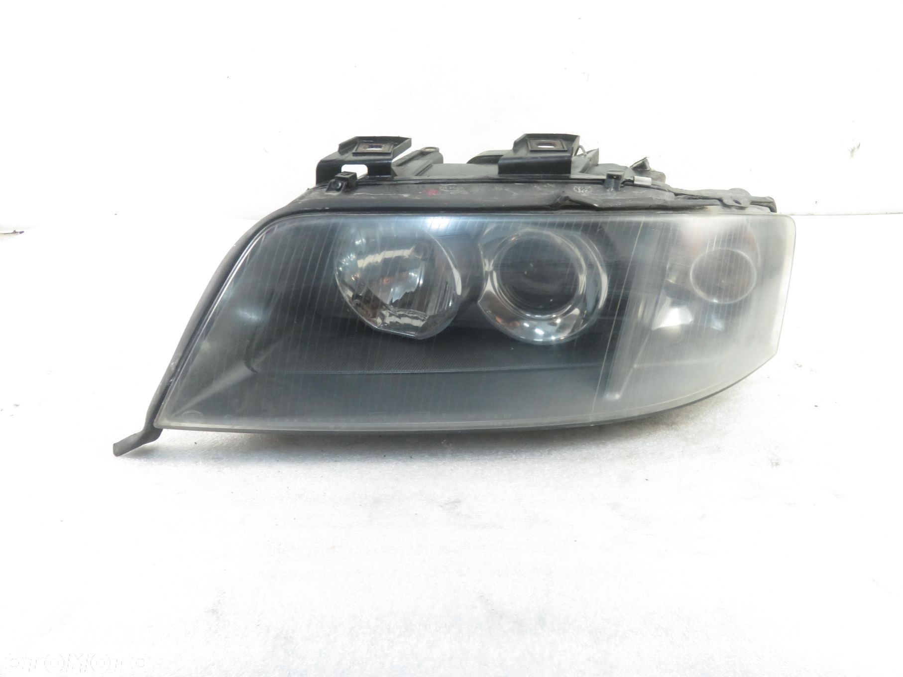LAMPA LEWA PRZEDNIA AUDI A6 C5 - 1