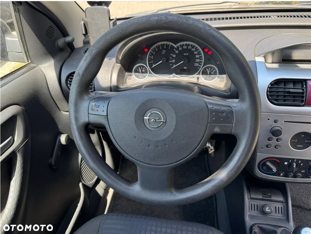 Opel Corsa 1.2 16V Cosmo - 10