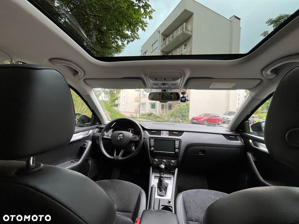 Skoda Octavia 2.0 TDI Style DSG - 2