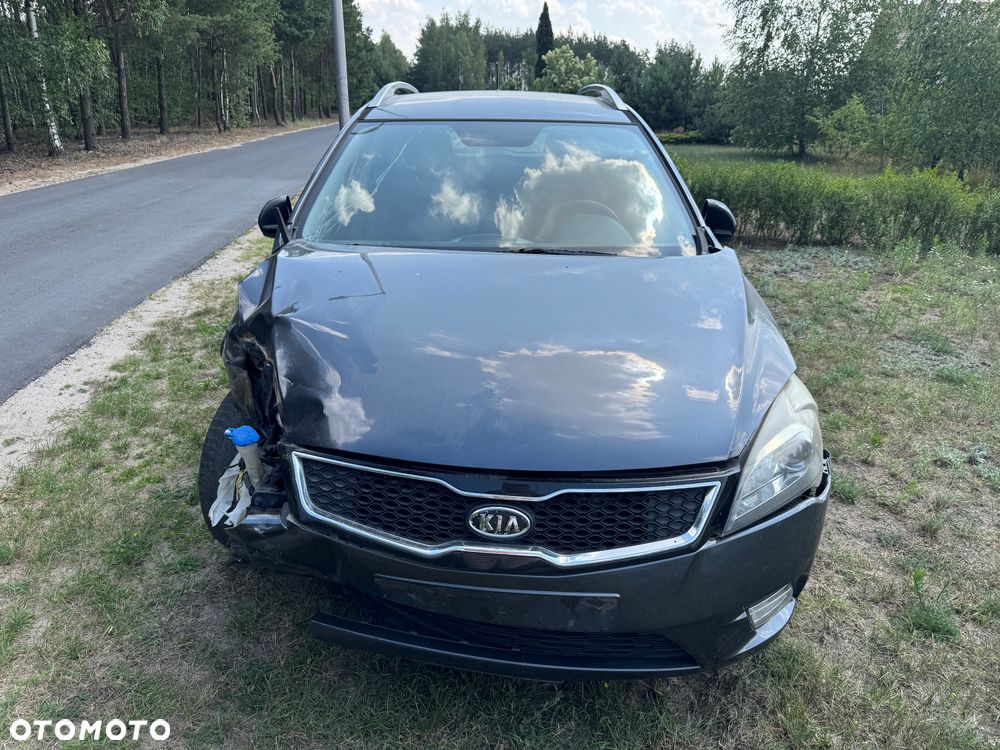 Kia Ceed 1.6 CRDi 90 Spirit - 2