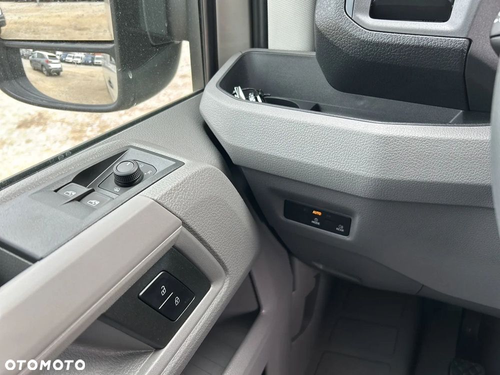 Volkswagen Crafter 35 Furgon L4H3, 2.0TDI 140KM, Wysoki dach, r.o. 4490 - 23