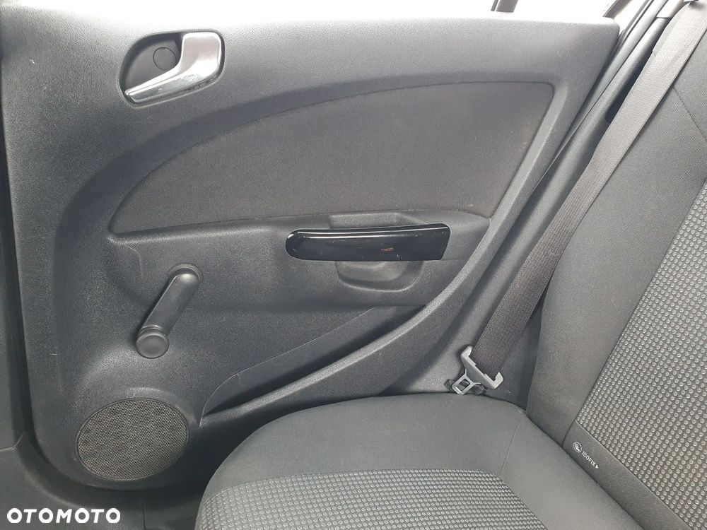 Opel Corsa 1.2 16V Cosmo - 16