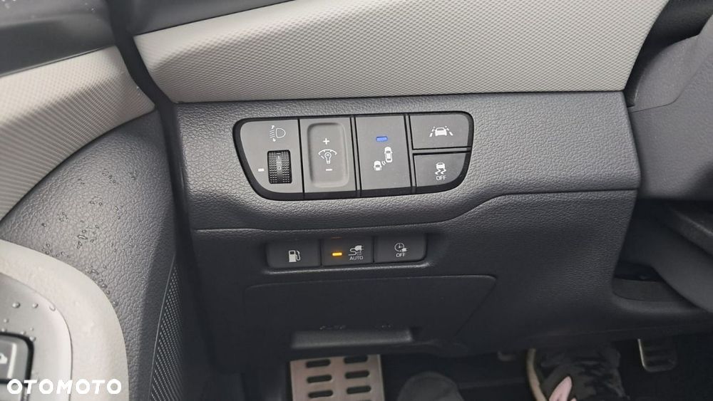 Hyundai IONIQ - 23