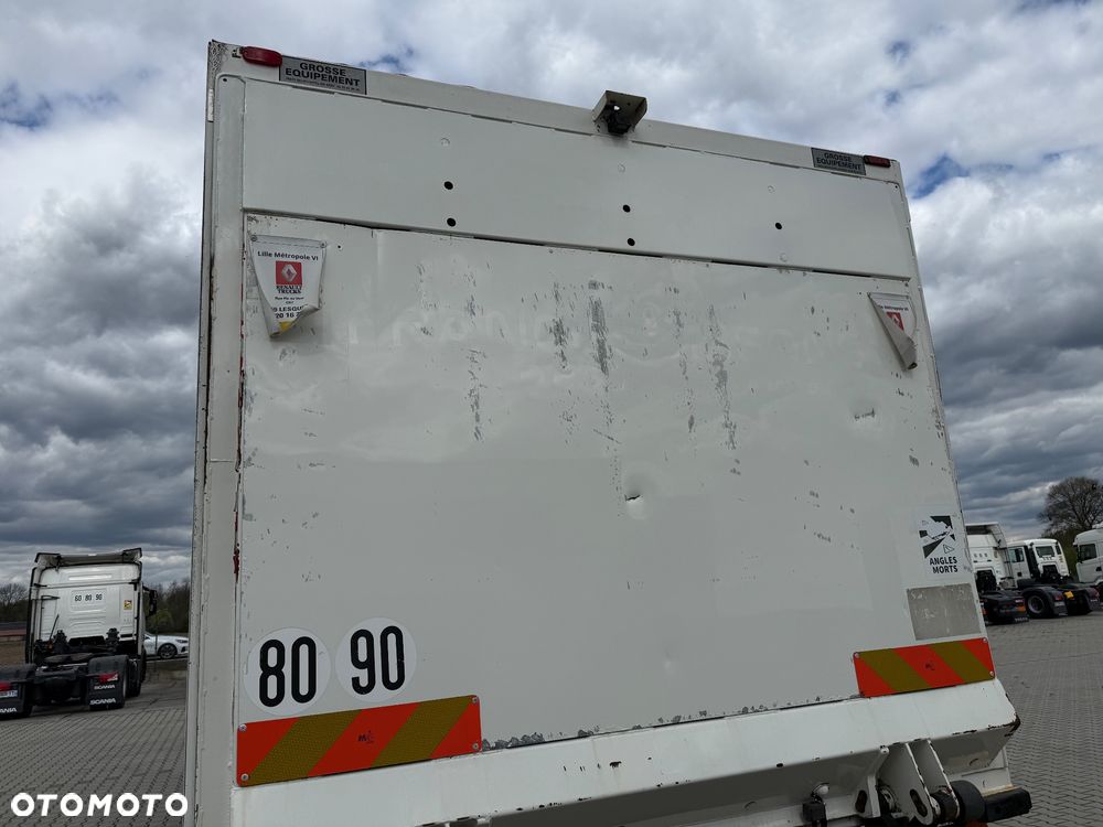 Renault D16 / 240 KM / DMC 16 TON / KONTENER + DUŻA WINDA 2000 KG / TYŁ PODUSZKA / TYLKO 176.000KM / DO ZABUDOWY / SPROWADZONY / STAN BDB / / / - 17