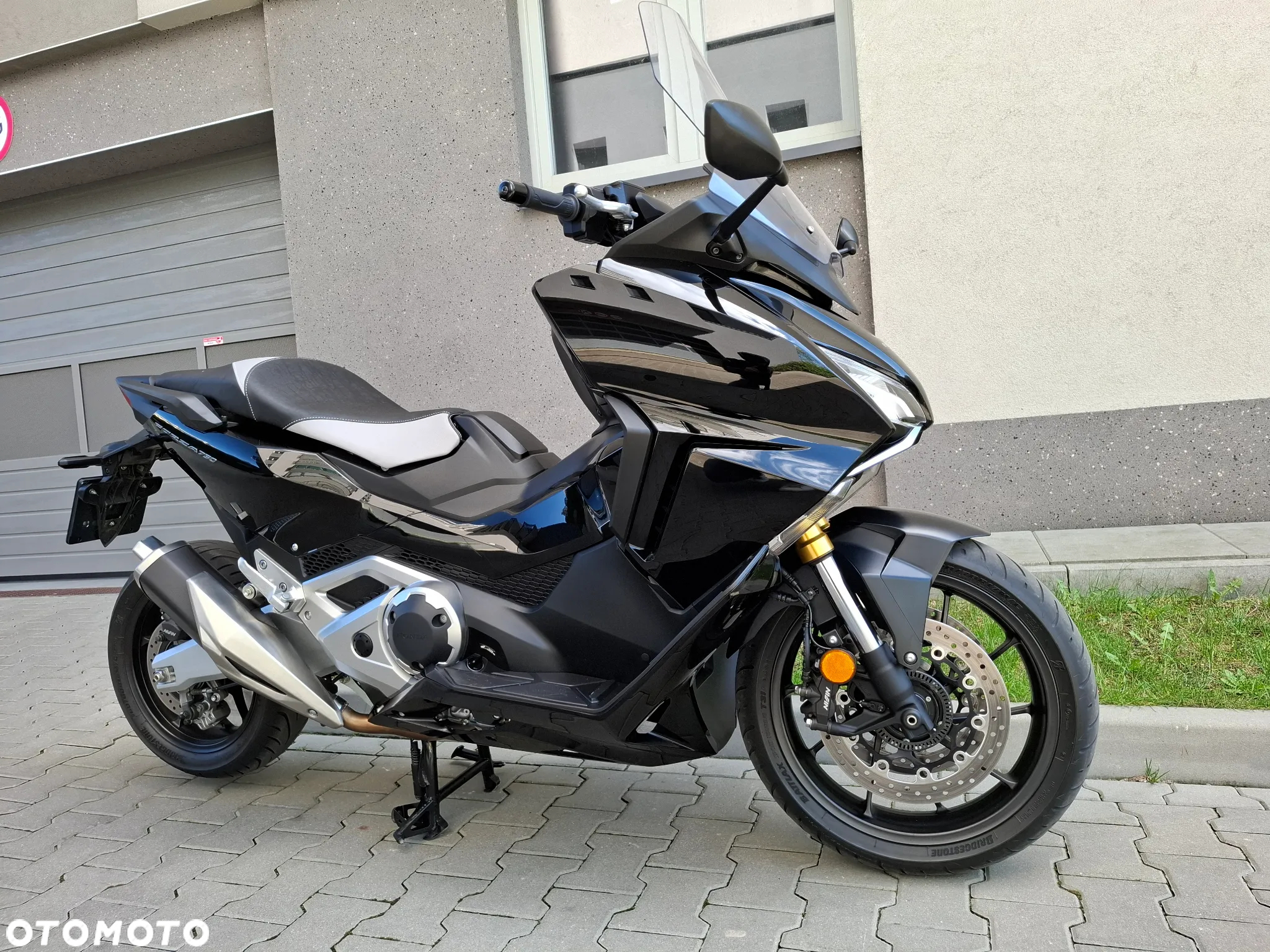 Honda NSS - 32