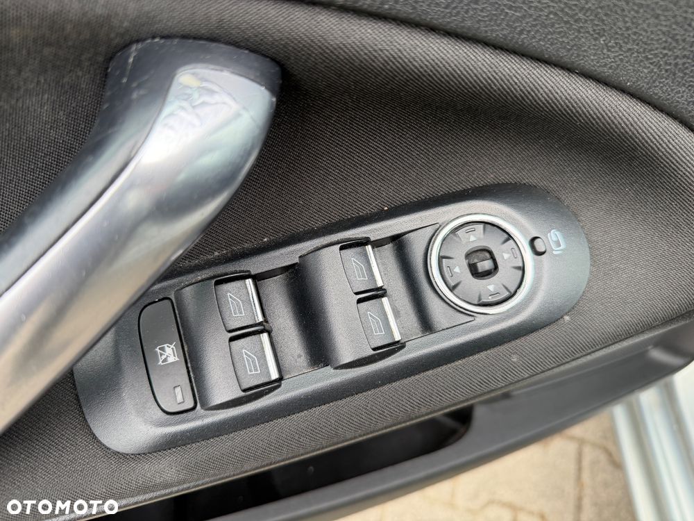 Ford Mondeo 1.6 Trend - 23