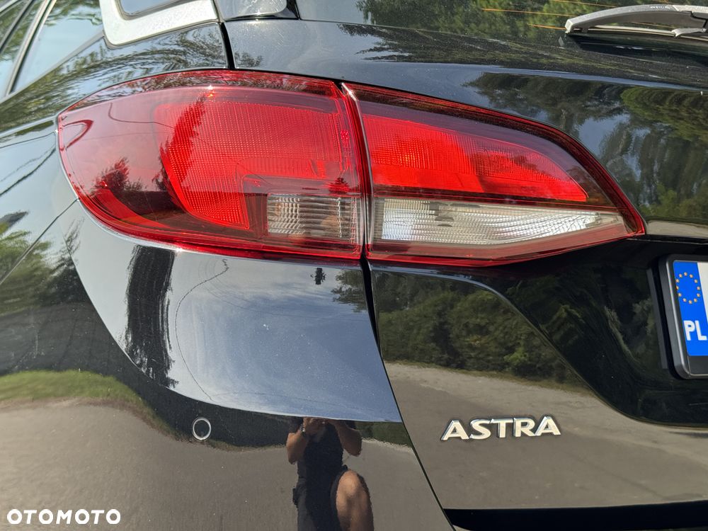Opel Astra 1.6 CDTI Dynamic S&S - 11